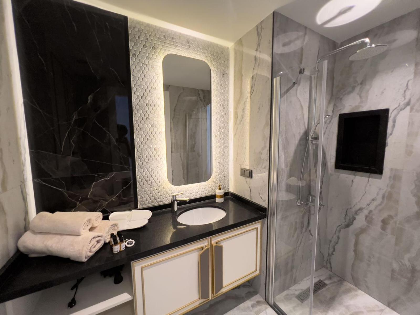 Daire Aria Premium In The Center Of